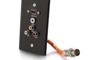 RapidRun Single Gang Integrated VGA (HD15) + 3.5mm + Triple RCA Wall Plate - Black | C2G 60031